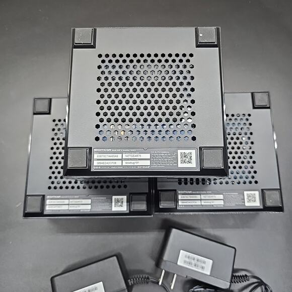 NETGEAR Nighthawk Mesh WiFi 6 System MK62 – Router + 2 Satellites – AX1800 Whole - Picture 5 of 8